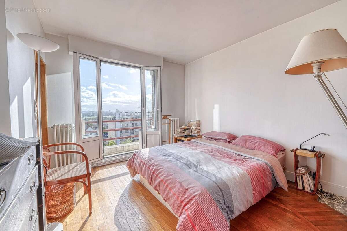 Appartement à SURESNES