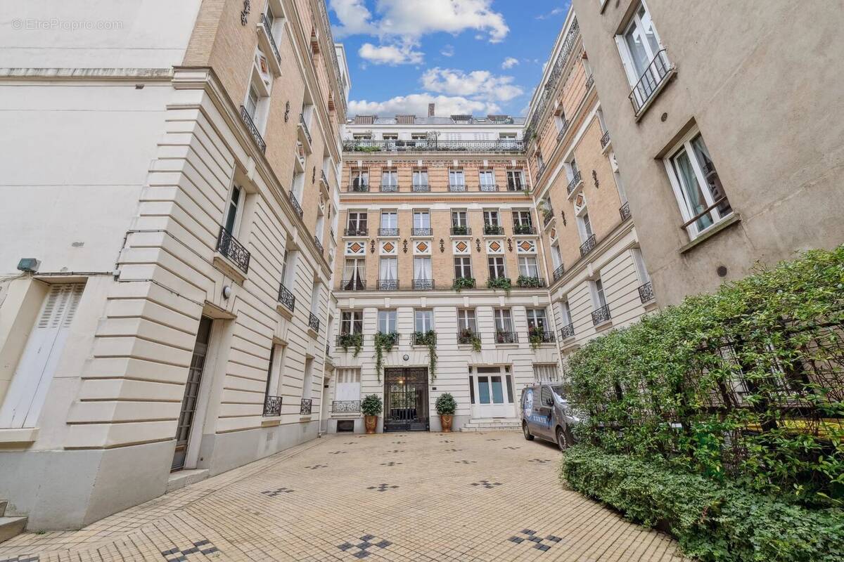 Appartement à PARIS-5E