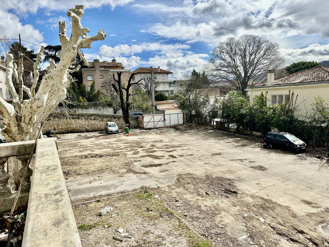 Terrain à MARSEILLE-12E