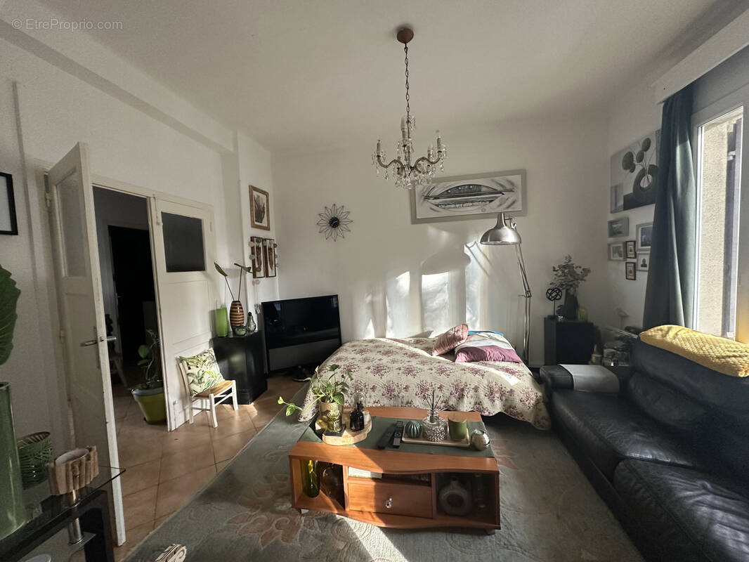 Appartement à MARSEILLE-7E