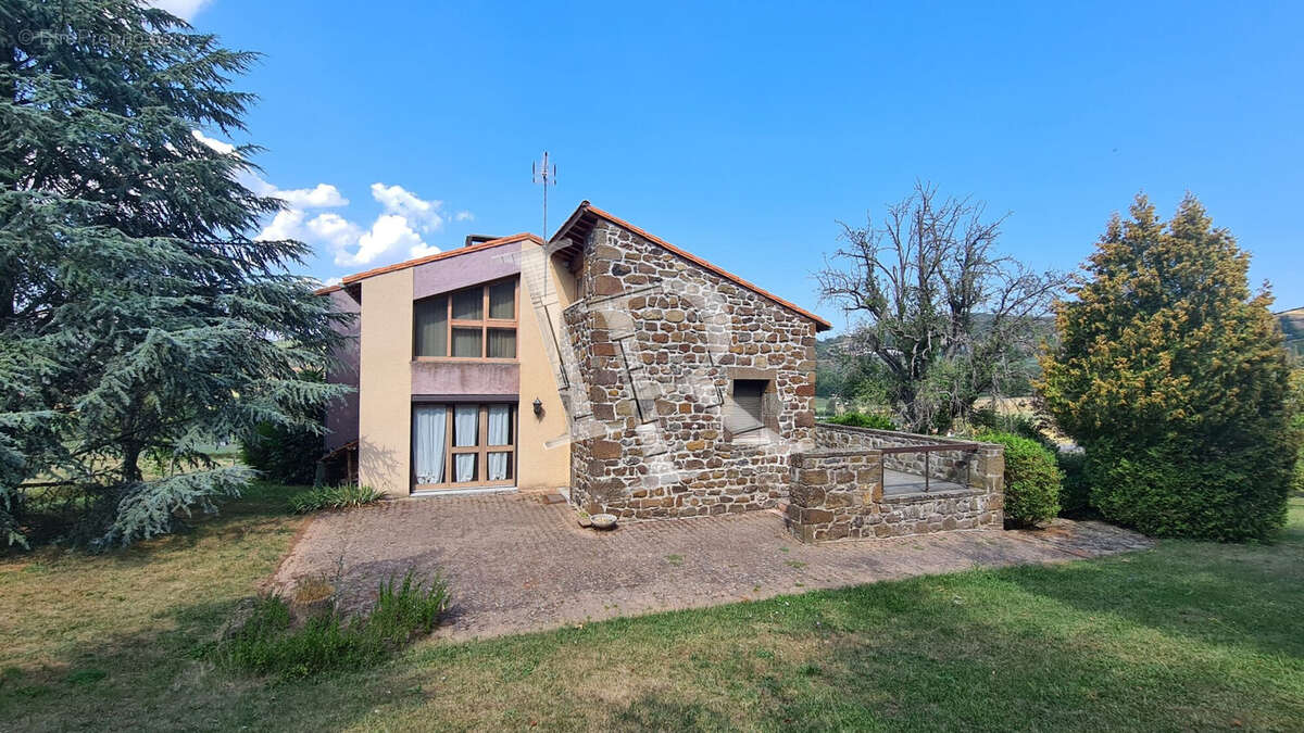 Maison à POLIGNAC