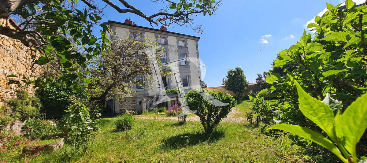 Maison à YSSINGEAUX