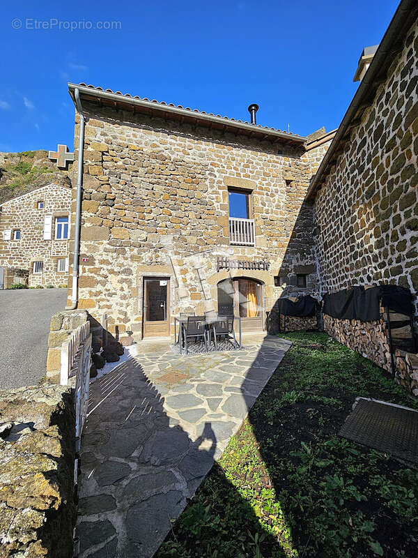 Maison à POLIGNAC