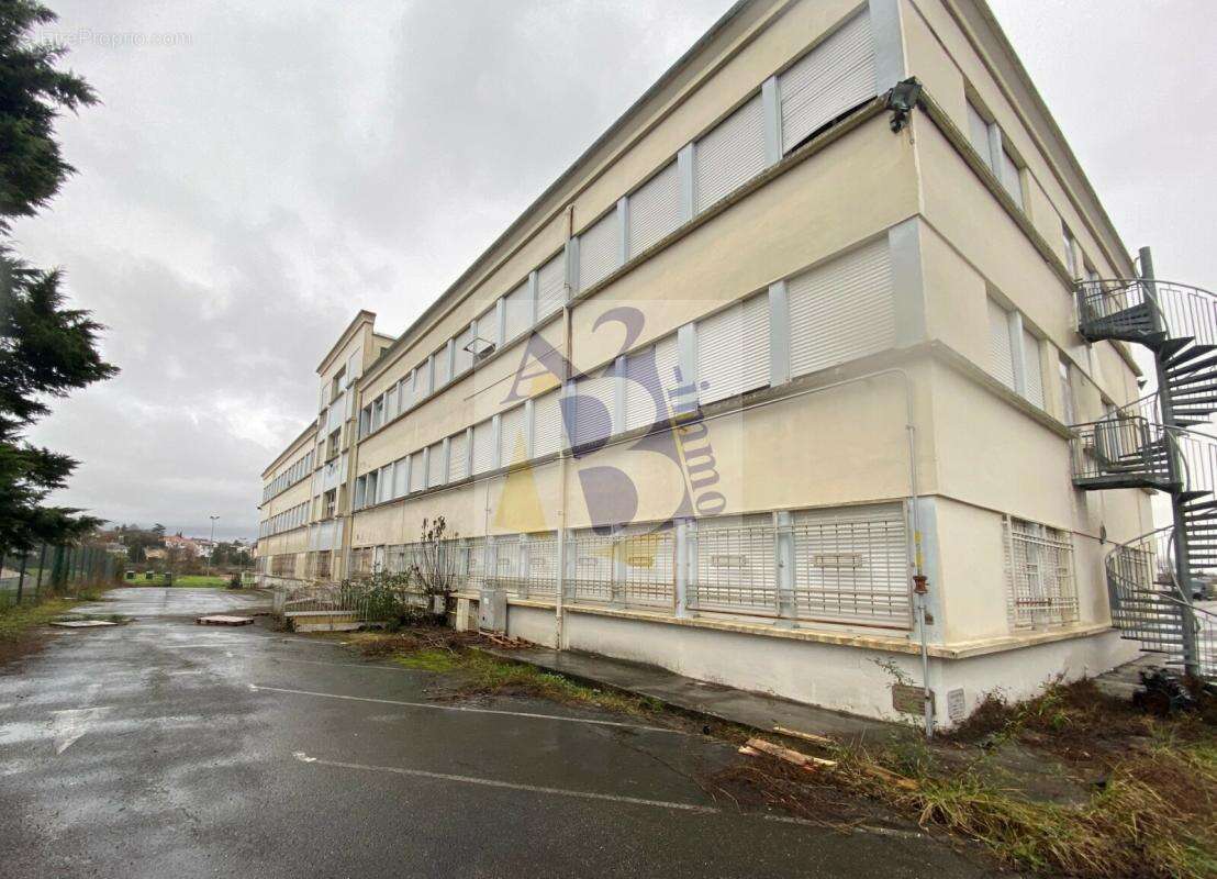 Appartement à RUELLE-SUR-TOUVRE