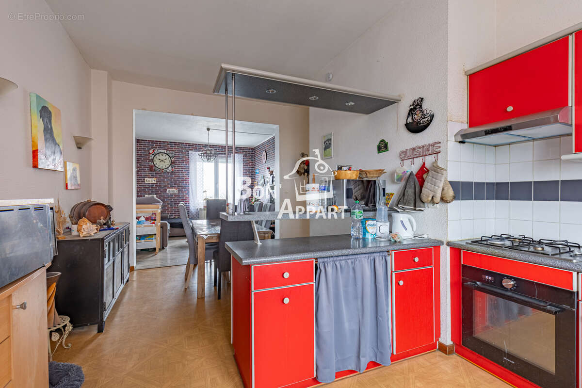 Appartement à SAINT-PRIVAT-LA-MONTAGNE