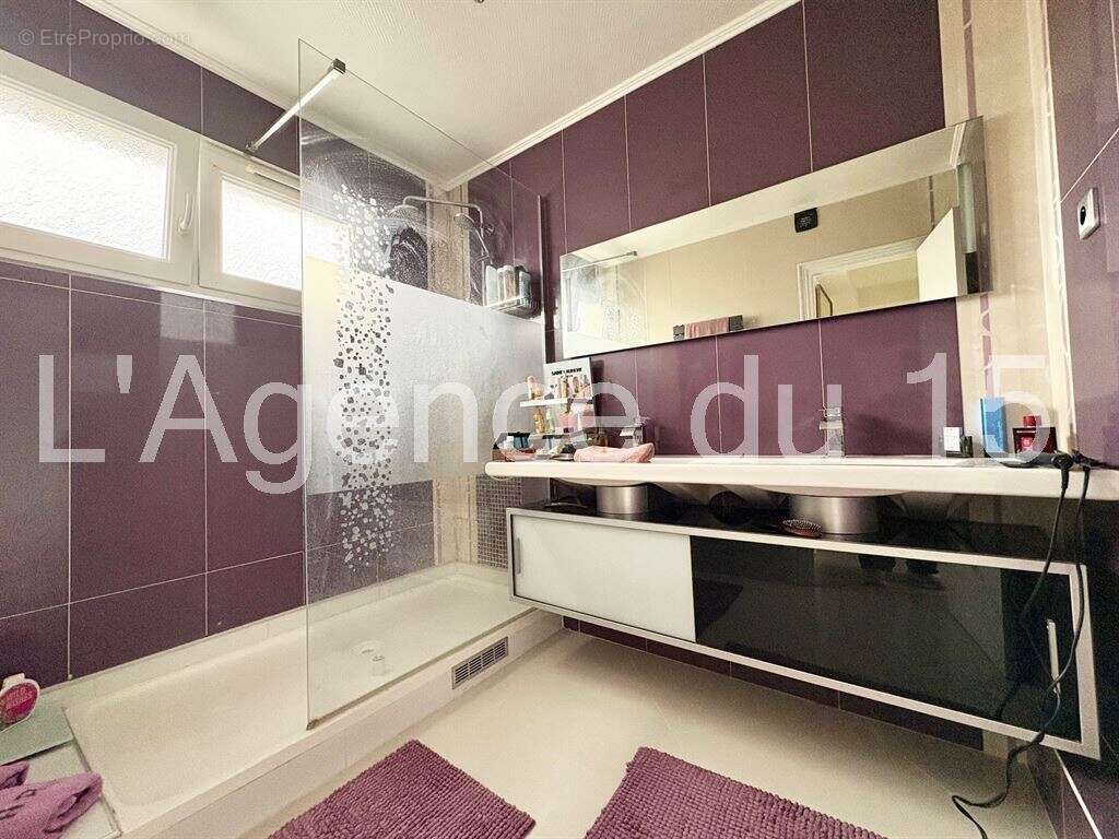 Appartement à PARIS-15E