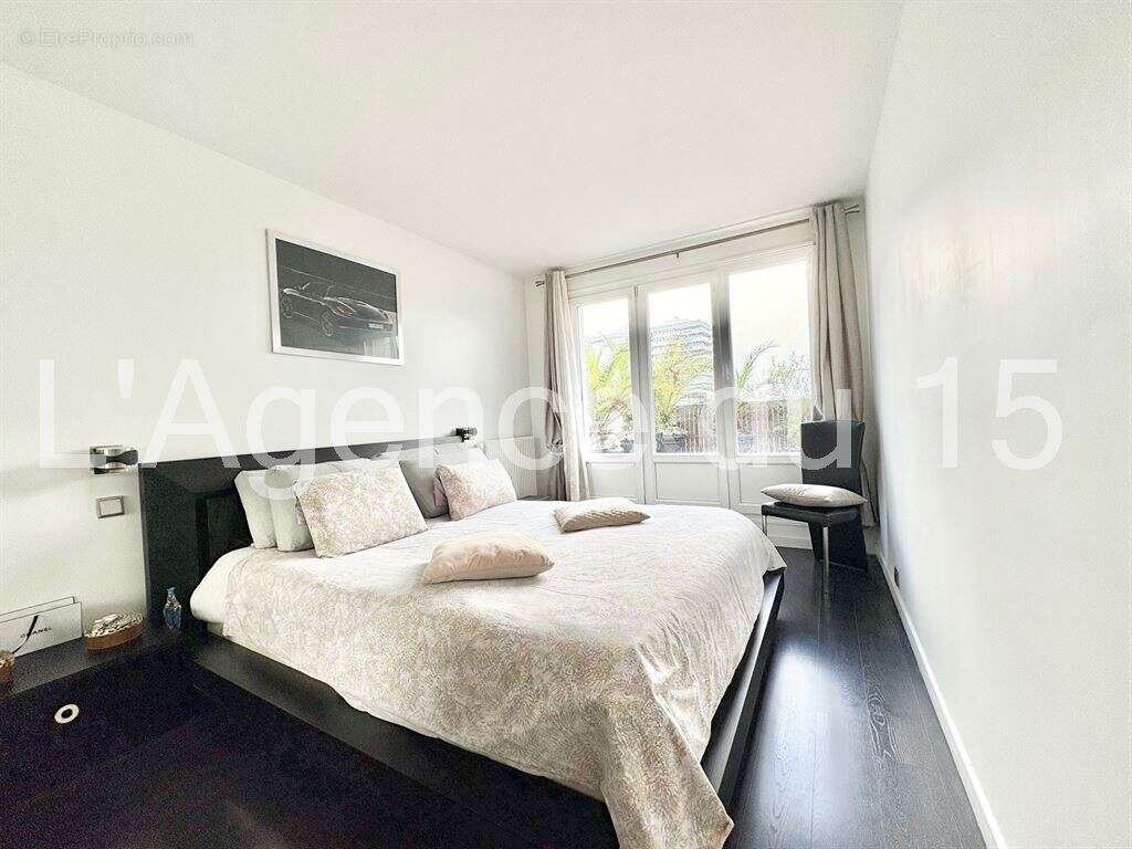 Appartement à PARIS-15E