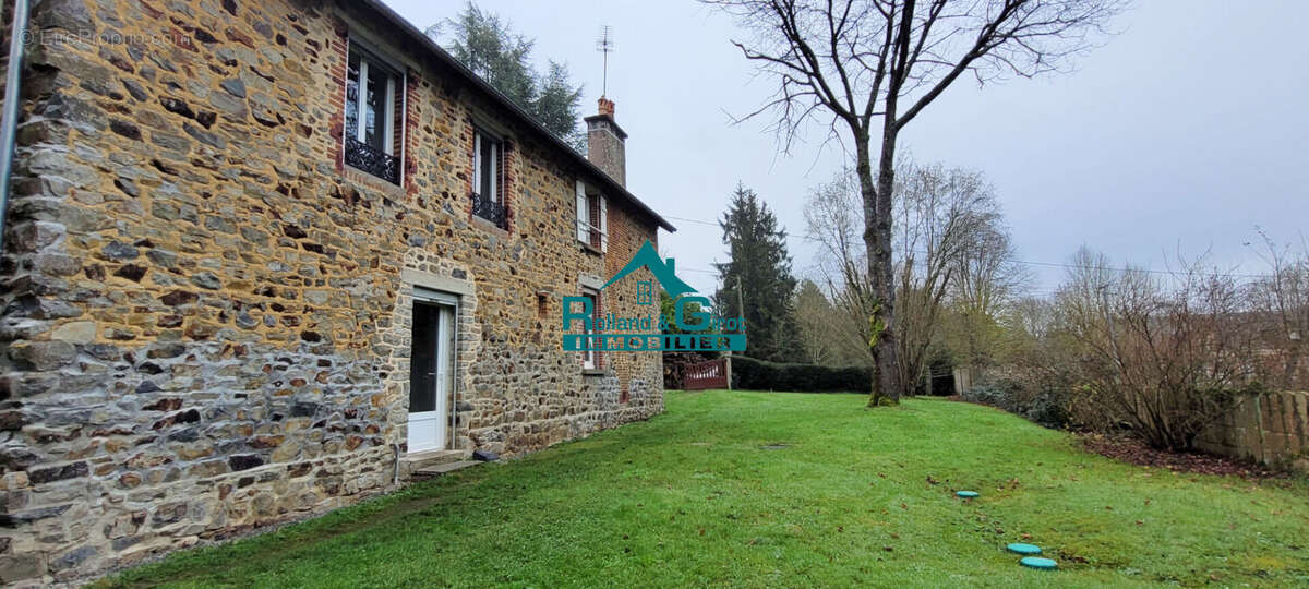 Maison à LA BOUEXIERE