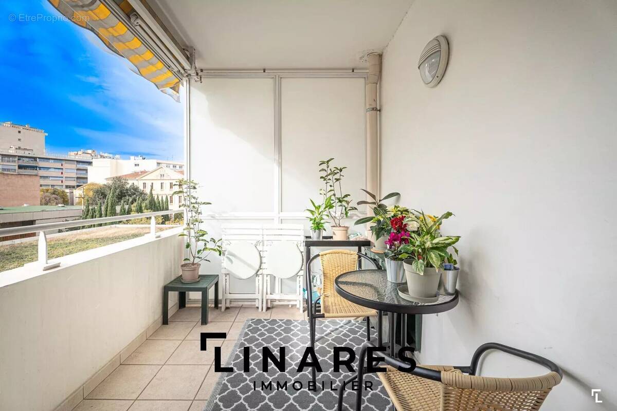 Appartement à MARSEILLE-8E