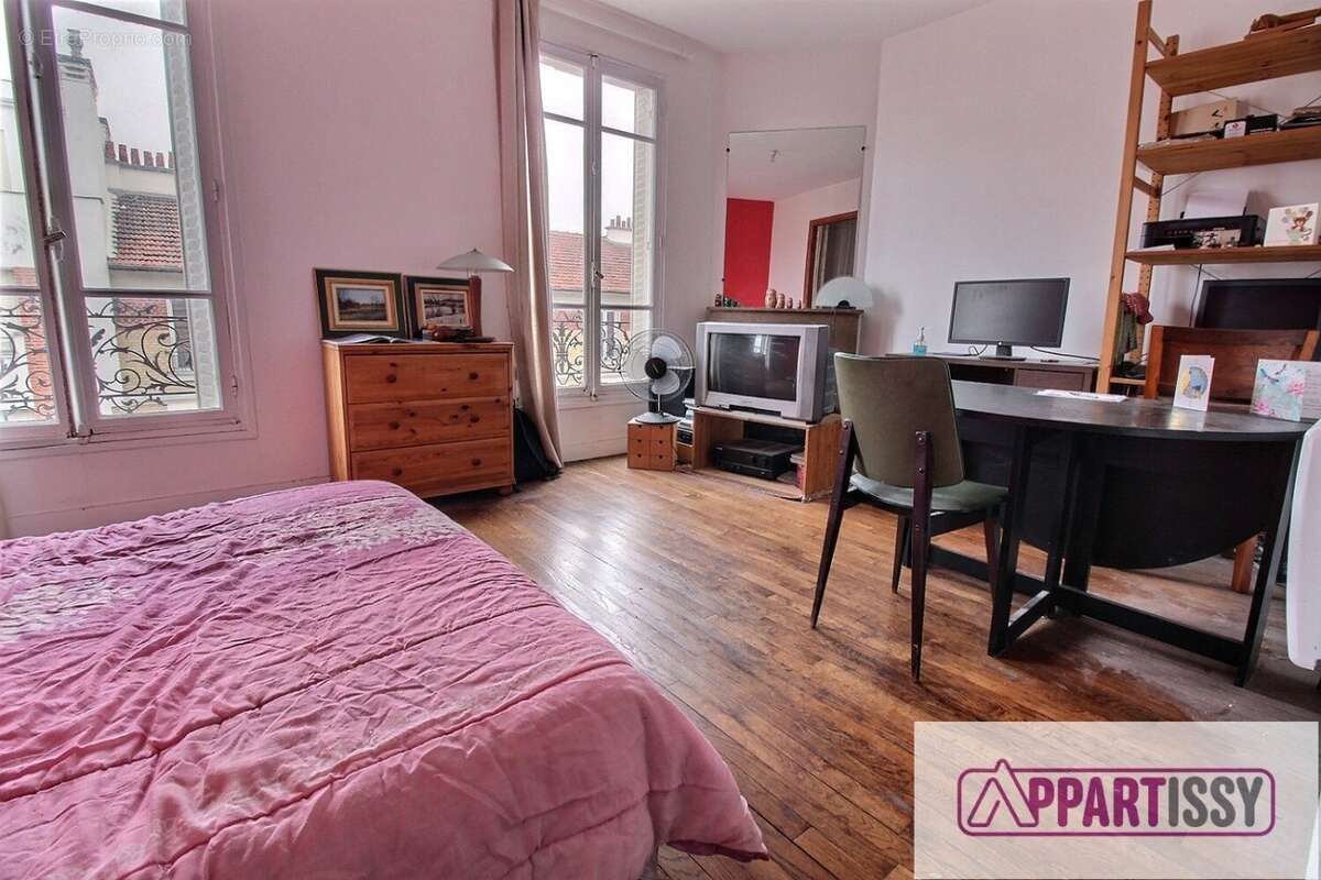 Appartement à ISSY-LES-MOULINEAUX