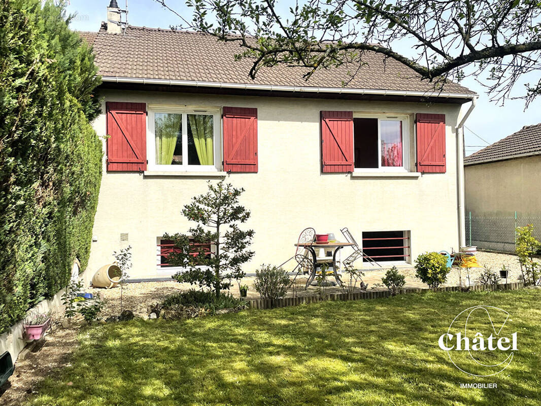 Maison à TREMBLAY-EN-FRANCE