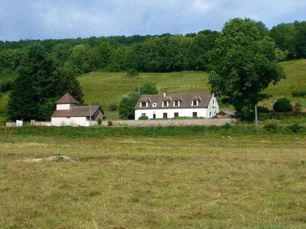 Maison à CHISSEY-EN-MORVAN