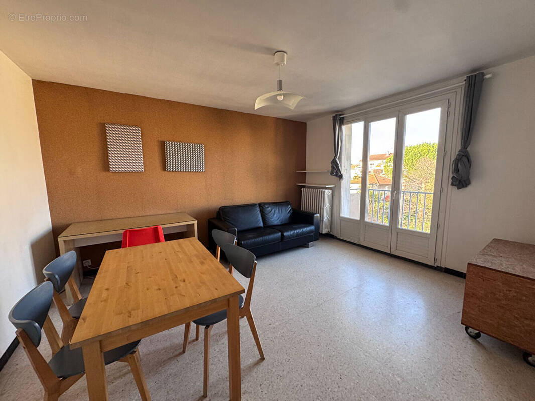 Appartement à BOURG-LES-VALENCE