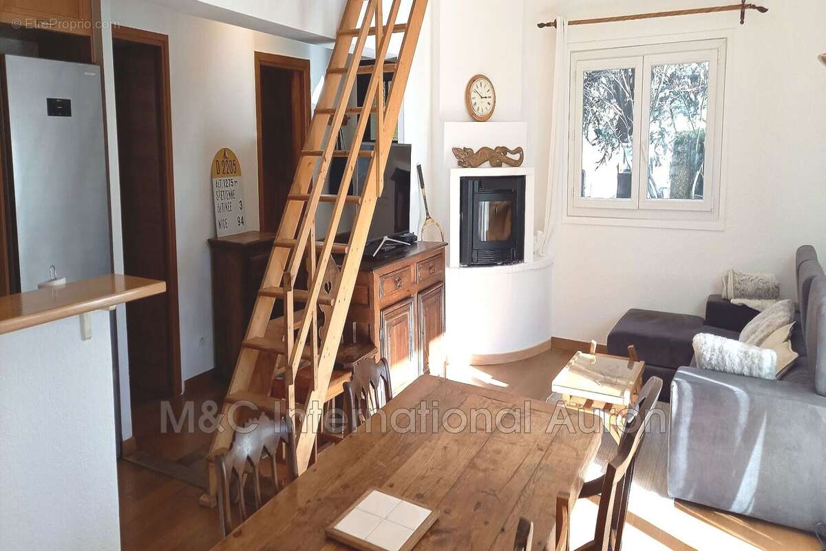 Appartement à SAINT-ETIENNE-DE-TINEE