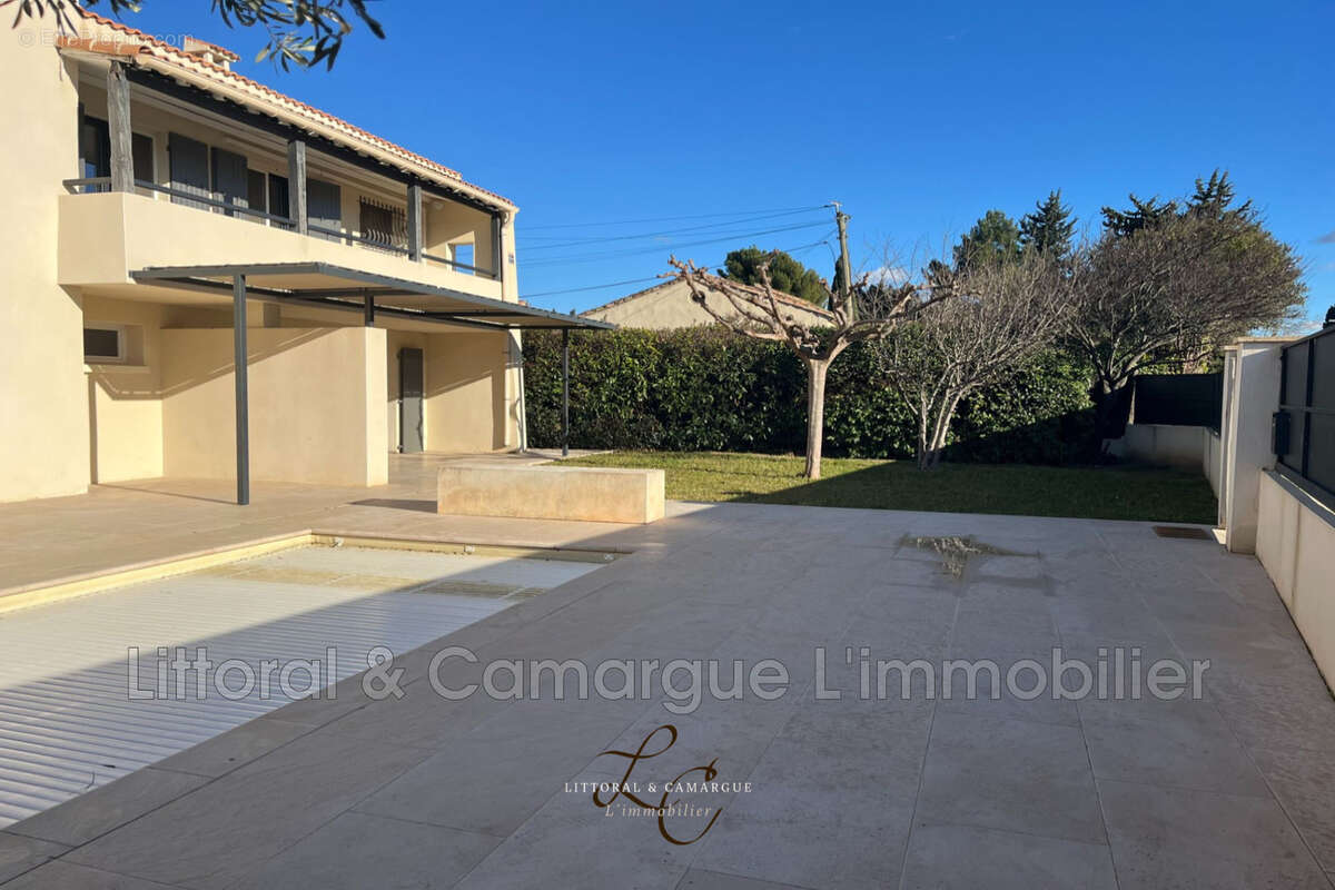 Maison à MAUSSANE-LES-ALPILLES