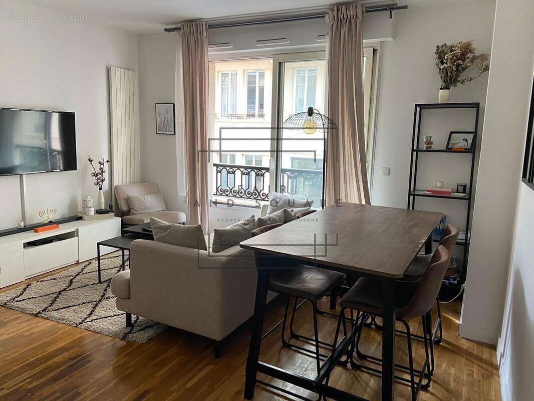 Appartement à LEVALLOIS-PERRET