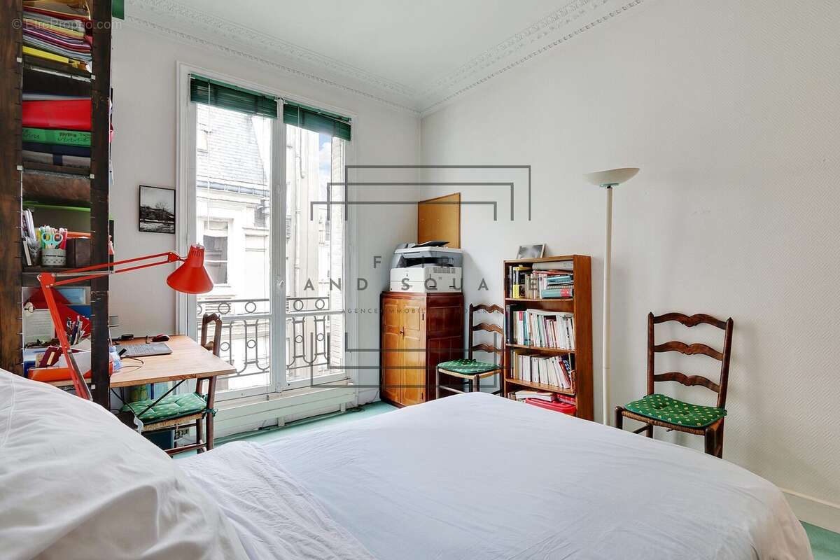 Appartement à PARIS-17E