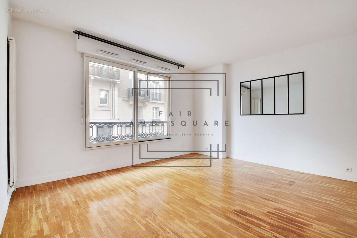 Appartement à NEUILLY-SUR-SEINE