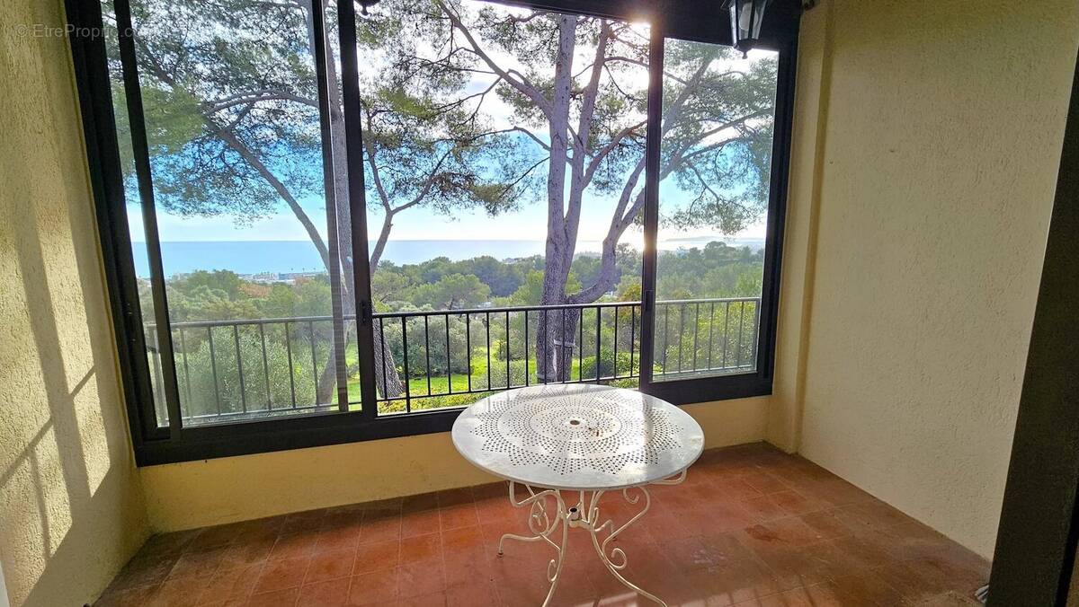 Appartement à VILLENEUVE-LOUBET