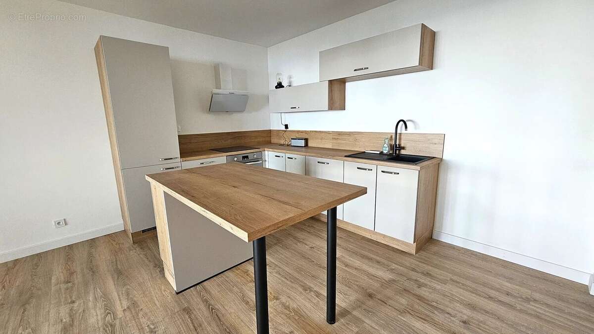 Appartement à VILLENEUVE-LOUBET