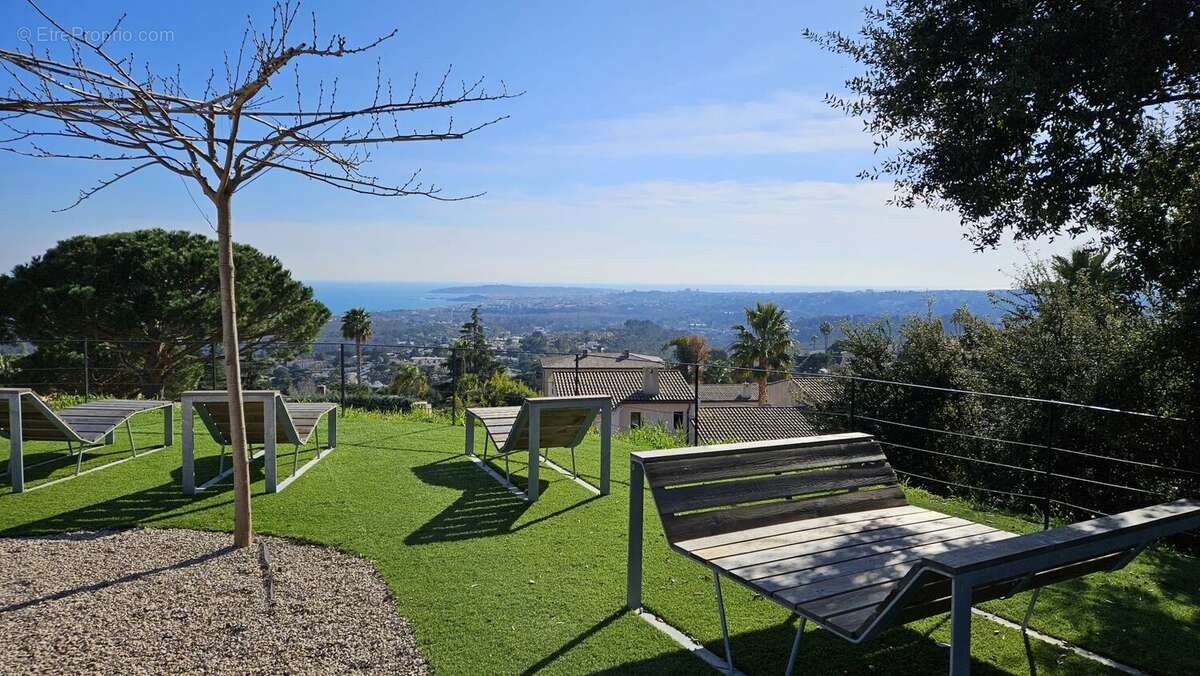 Appartement à VILLENEUVE-LOUBET