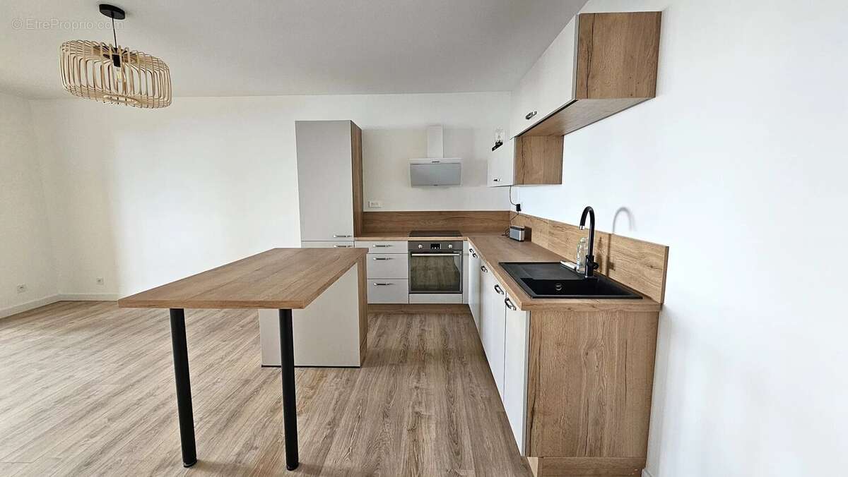 Appartement à VILLENEUVE-LOUBET