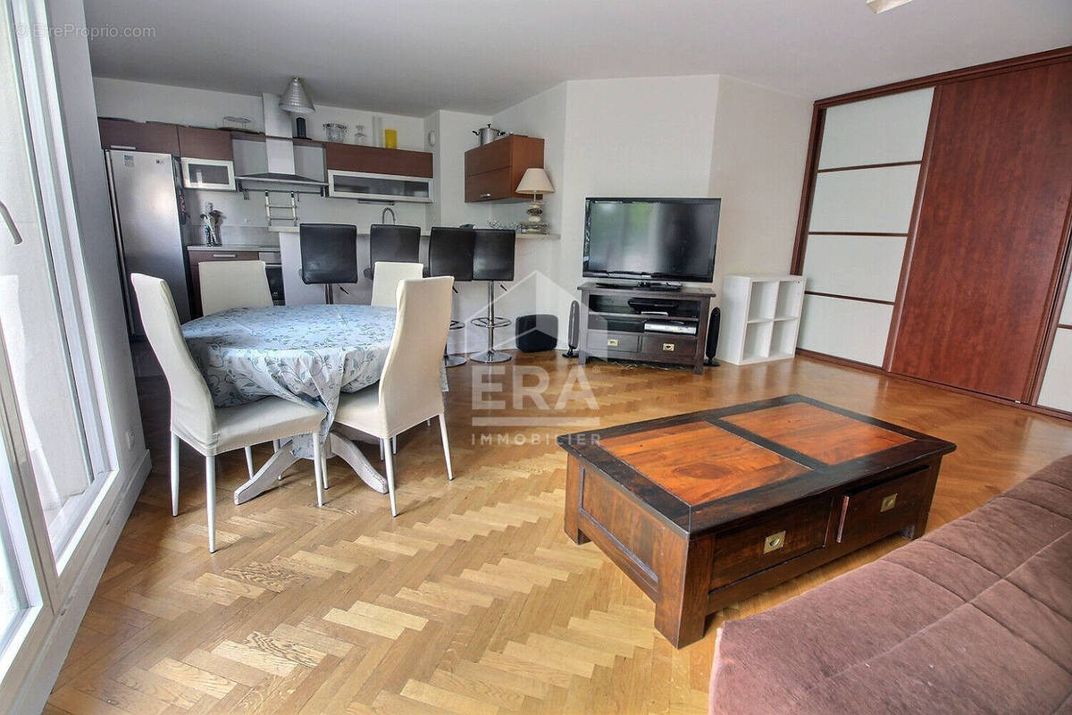 Appartement à LE PLESSIS-ROBINSON