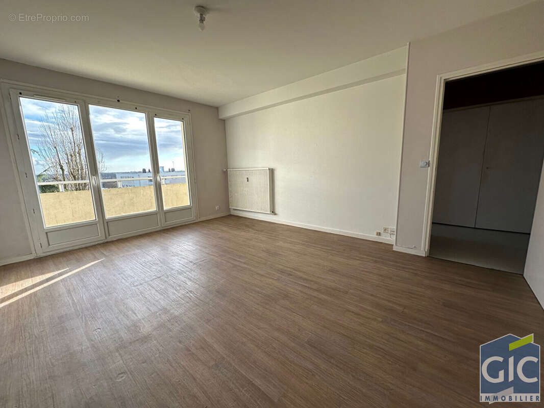 Appartement à HEROUVILLE-SAINT-CLAIR