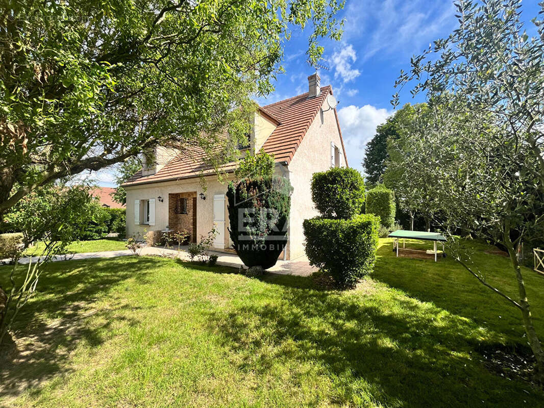 Maison à MONTFORT-L&#039;AMAURY