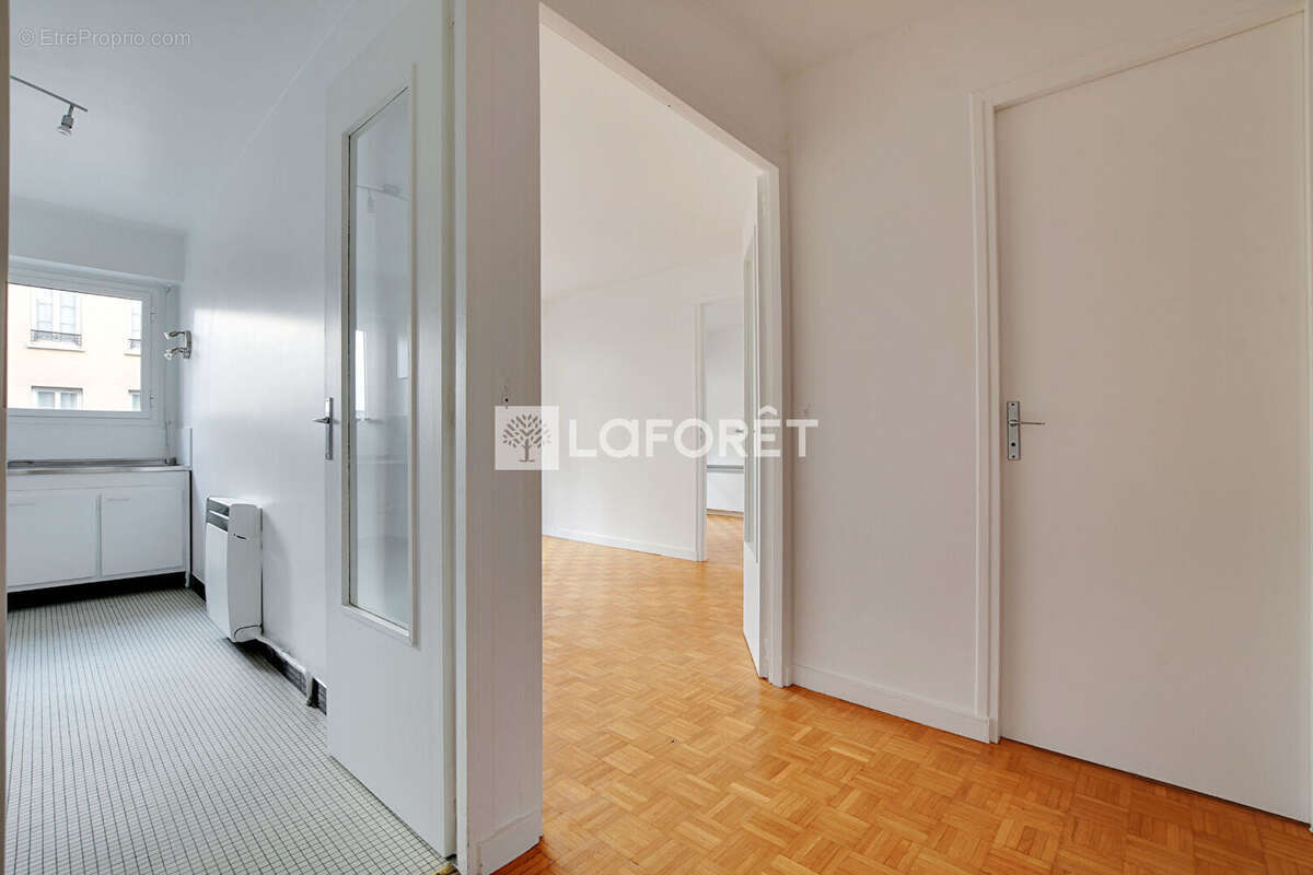 Appartement à PARIS-15E