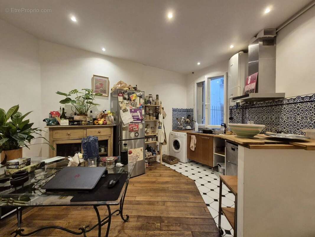 Appartement à PARIS-18E