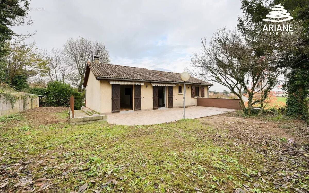 Maison à SAINT-BONNET-DE-MURE