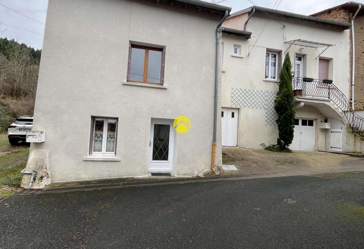 Maison à PUY-GUILLAUME