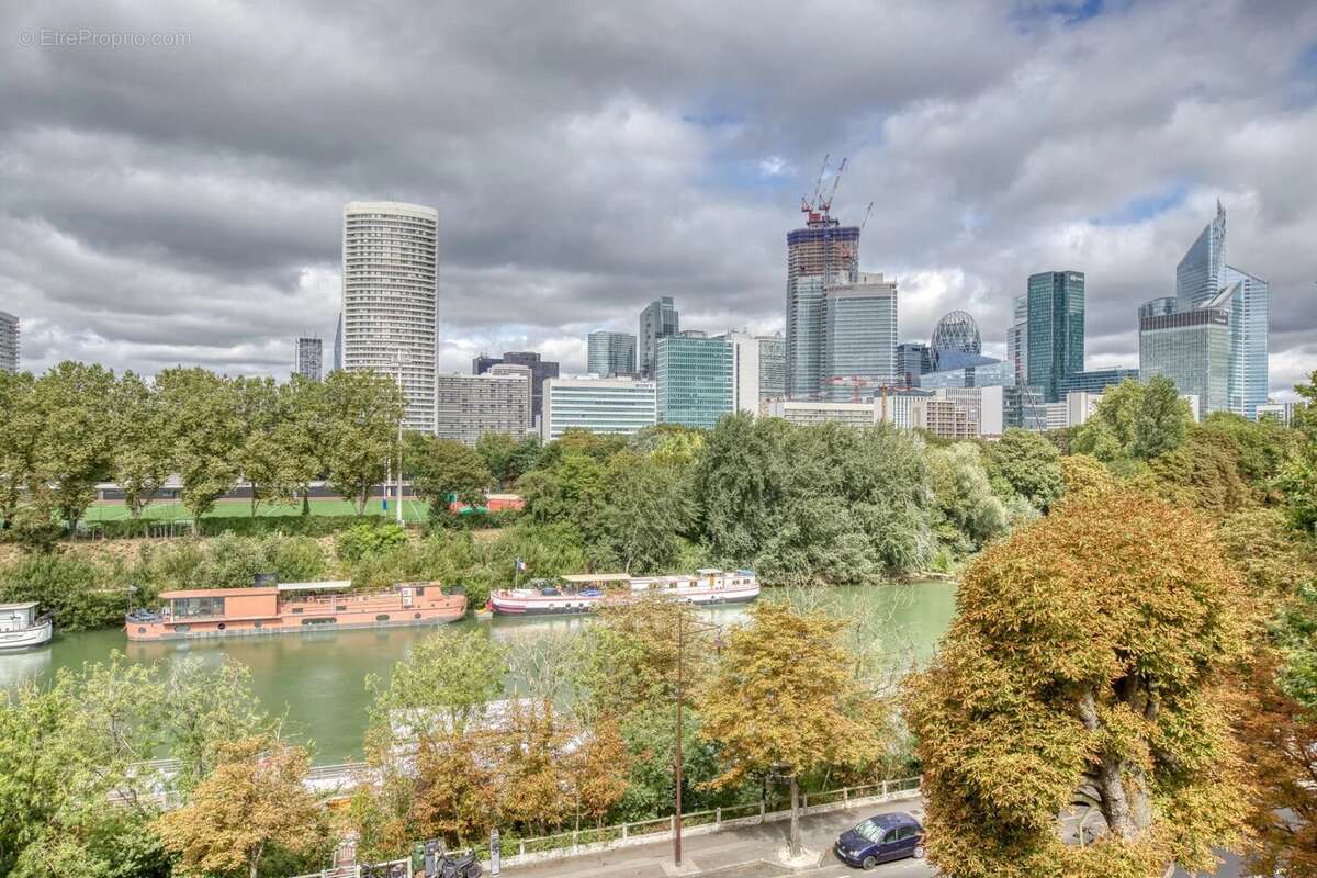 Appartement à NEUILLY-SUR-SEINE