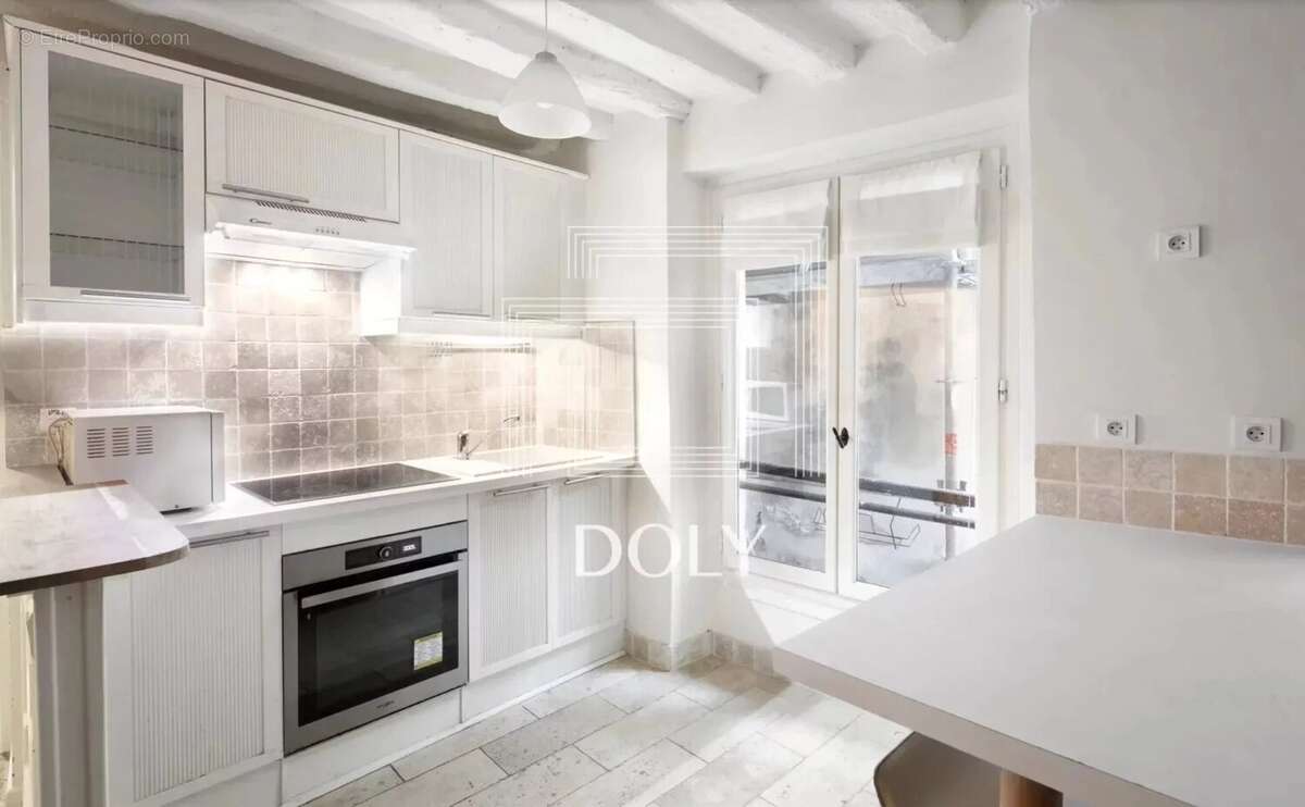 Appartement à PARIS-2E