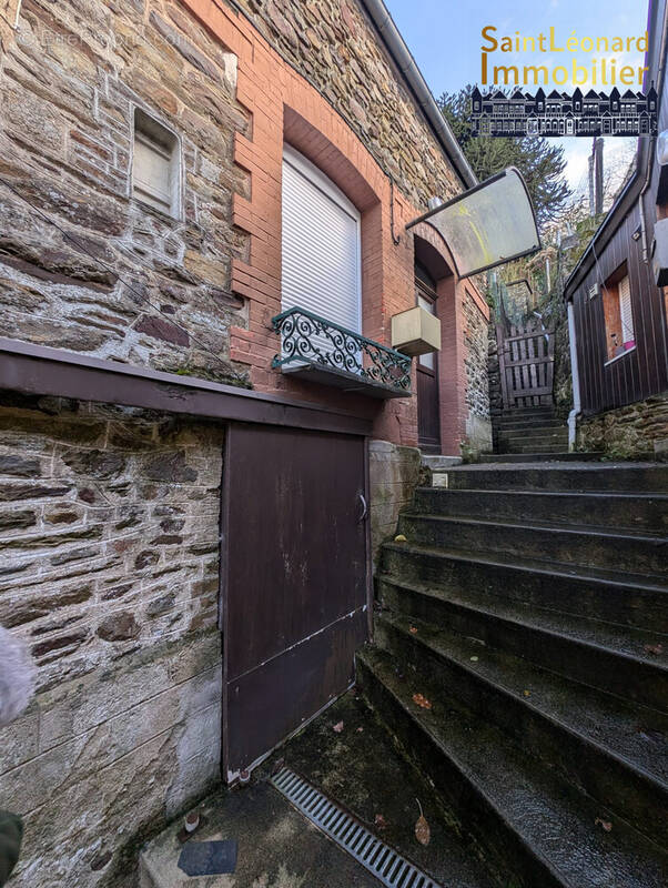 Maison à FOUGERES