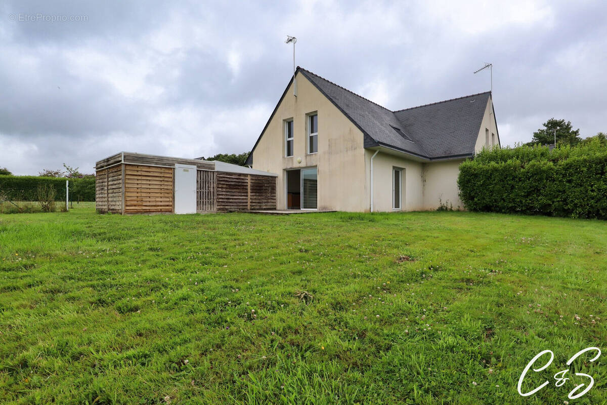 Maison à PLONEOUR-LANVERN