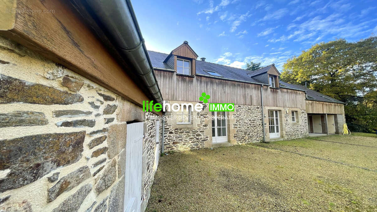 Deux gîtes meublés de 60m2 prêts à la location - Maison à DINAN