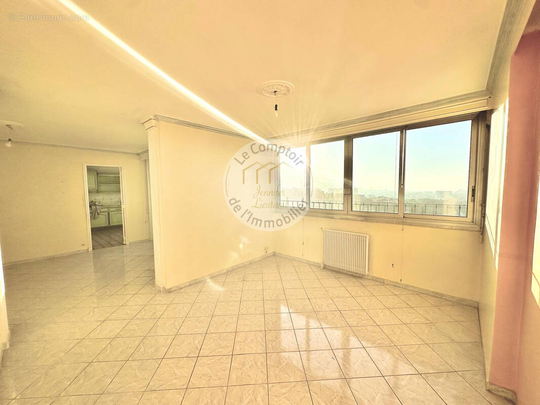 Appartement à MARSEILLE-9E