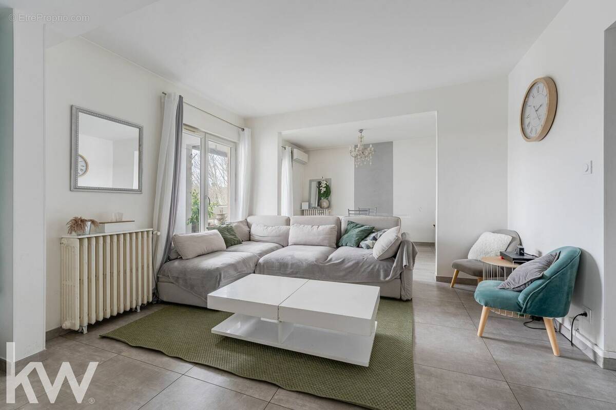 Appartement à LYON-9E