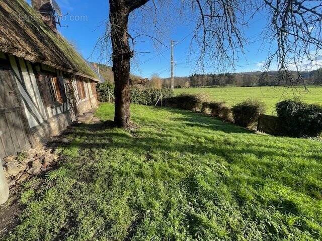 Maison à LIVET-SUR-AUTHOU