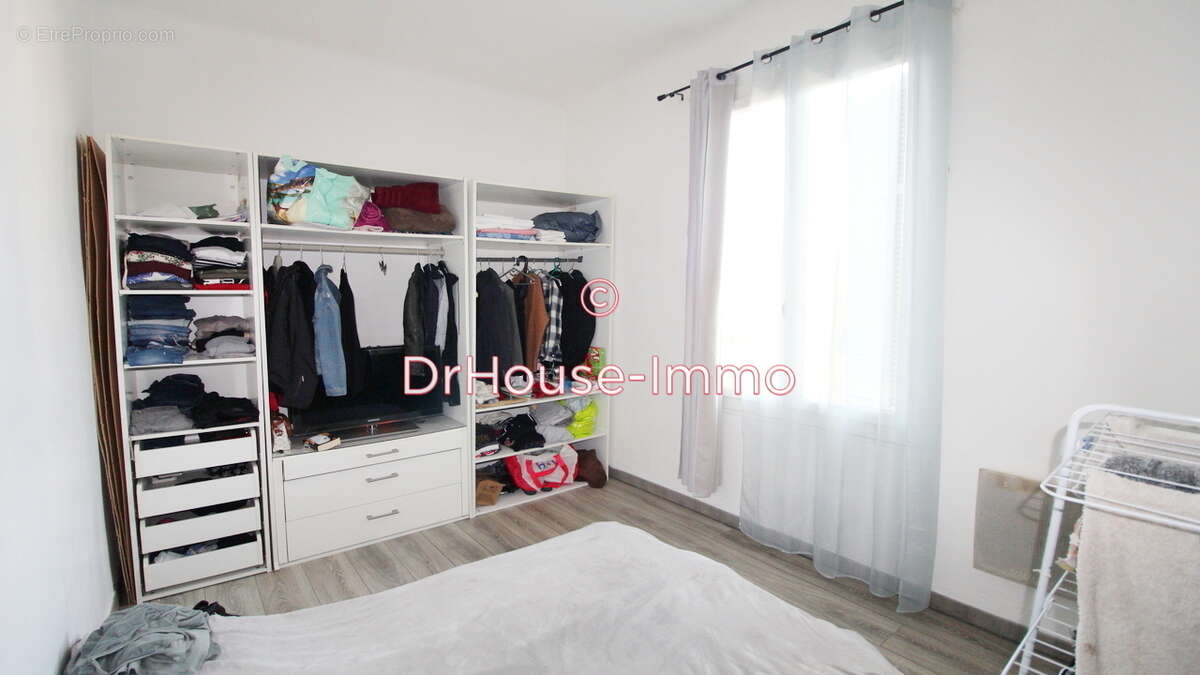 Appartement à MARSEILLE-3E