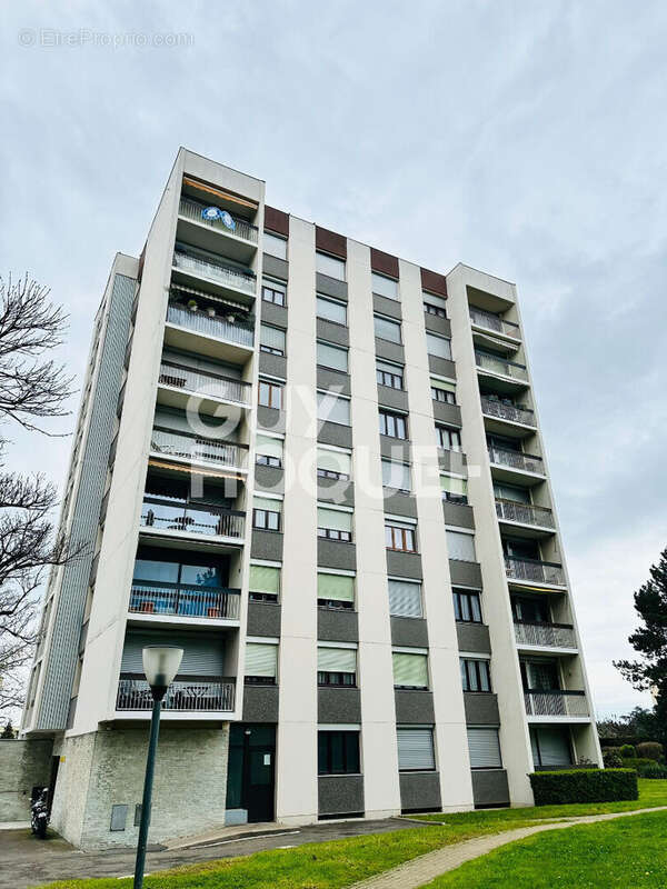 Appartement à SAINT-GENIS-LAVAL