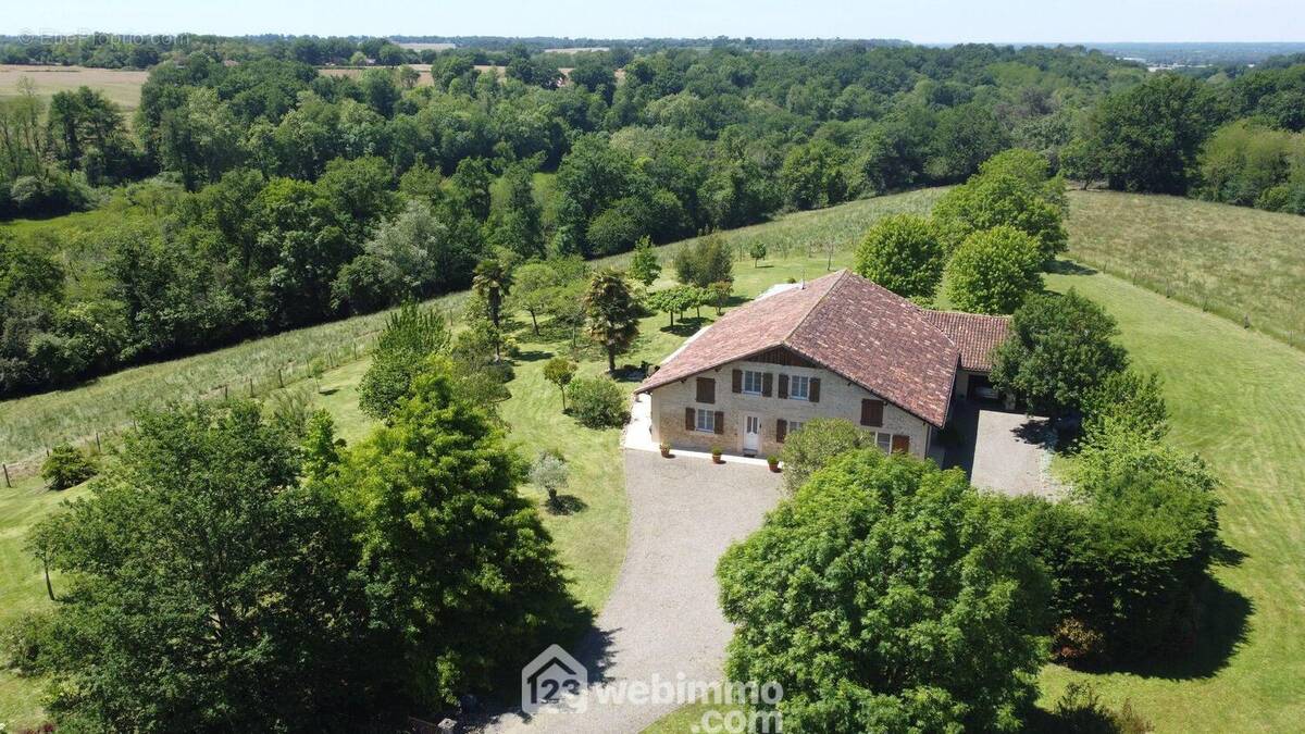 Maison à GRENADE-SUR-L&#039;ADOUR