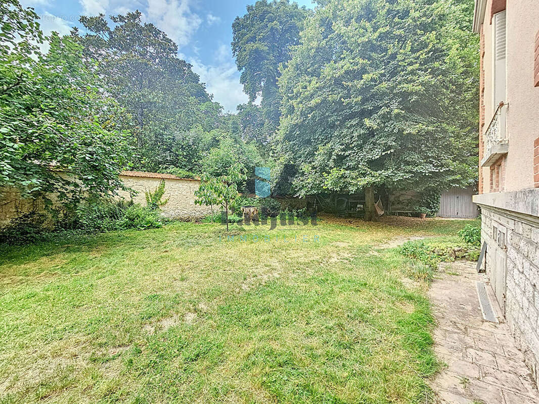 Appartement à FONTAINEBLEAU