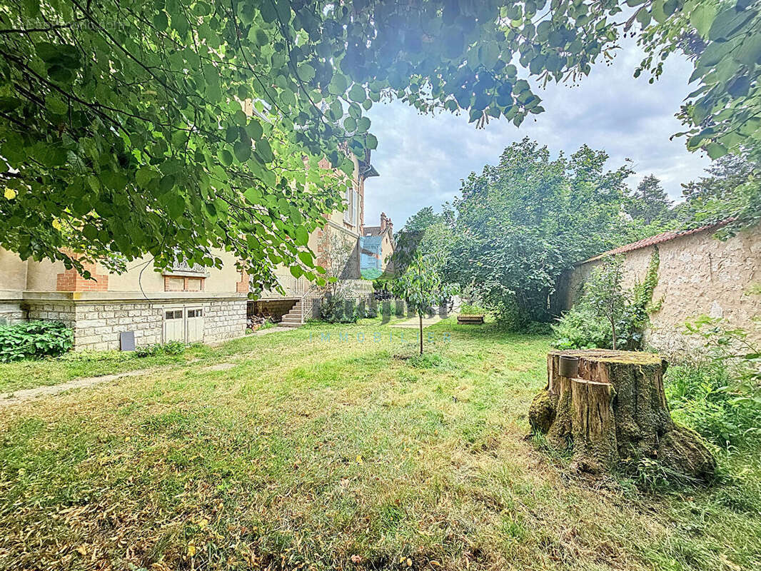 Appartement à FONTAINEBLEAU