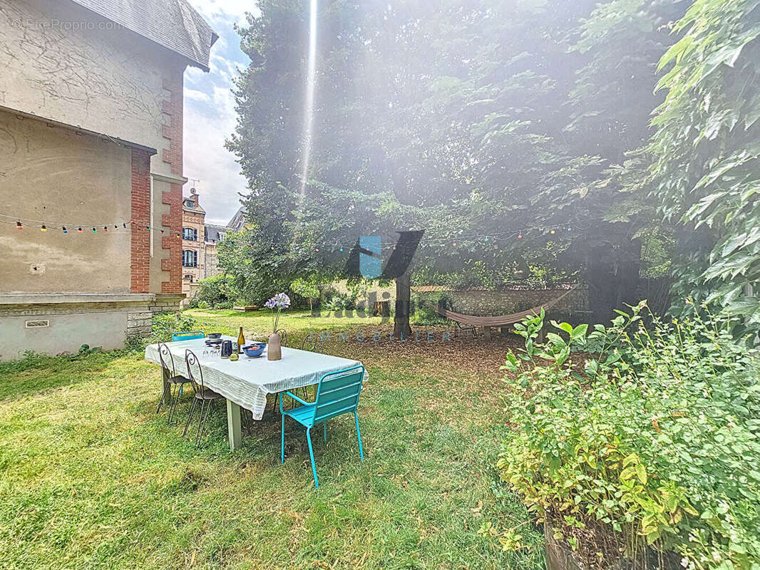 Appartement à FONTAINEBLEAU