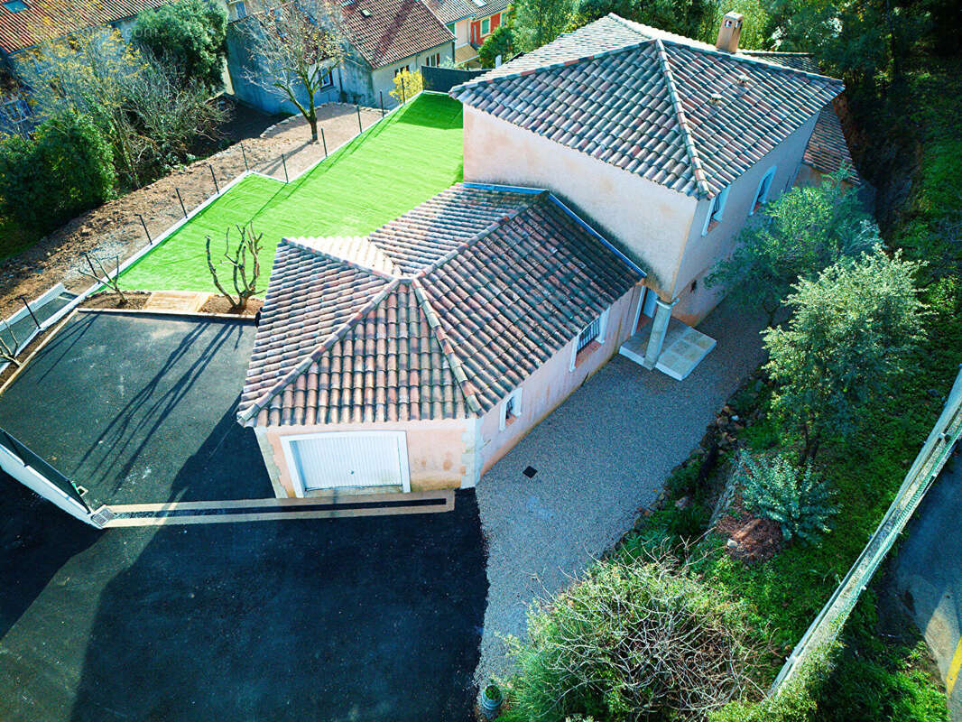 Maison à CARNOULES