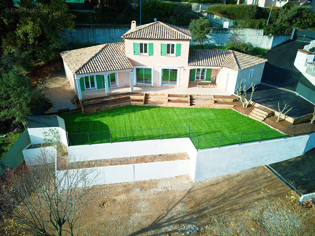 Maison à CARNOULES