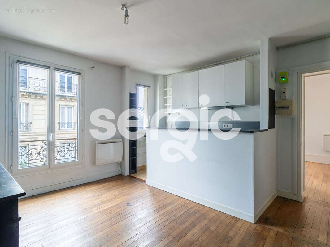 Appartement à PARIS-14E